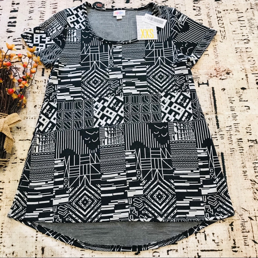 LuLaRoe Classic T Black Hi Lo Geo Tunic Tribal Top